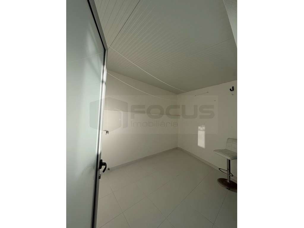 Apartamento T2 renovado com terraço Esgueira - CENTRO-25