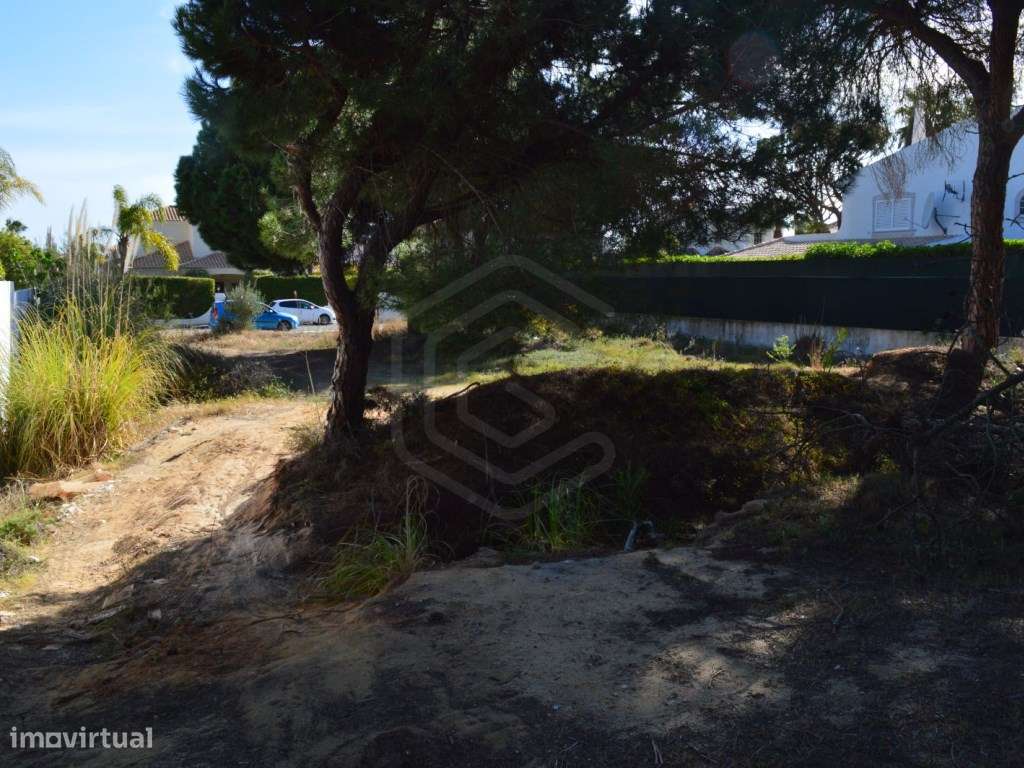 Terreno urbano perto da Praia, Almancil, Algarve - Grande imagem: 3/14