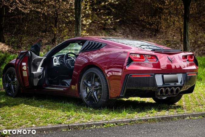 Chevrolet Corvette - 18