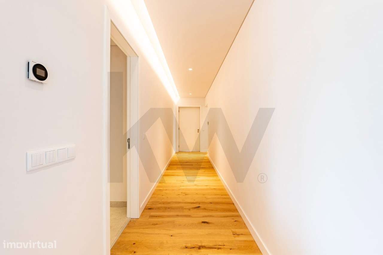 Apartamento T4 com Jardim e Piscina na Parede – Cascais-17