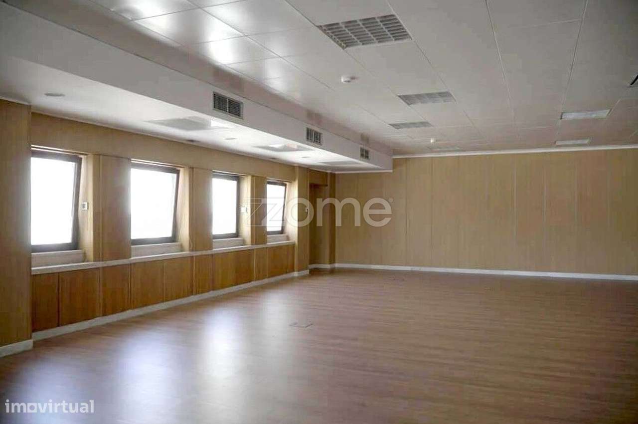 Escritório 143m² em open space no Edifício Tejo, Alfragide - Grande imagem: 2/33