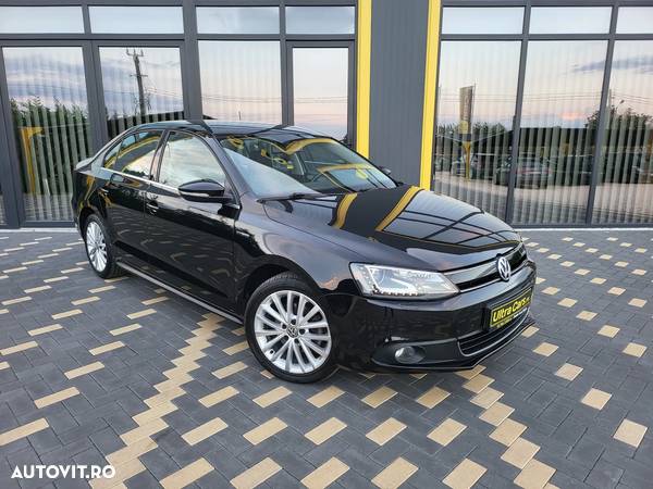 Volkswagen Jetta 1.4 Hybrid DSG Comfortline - 7