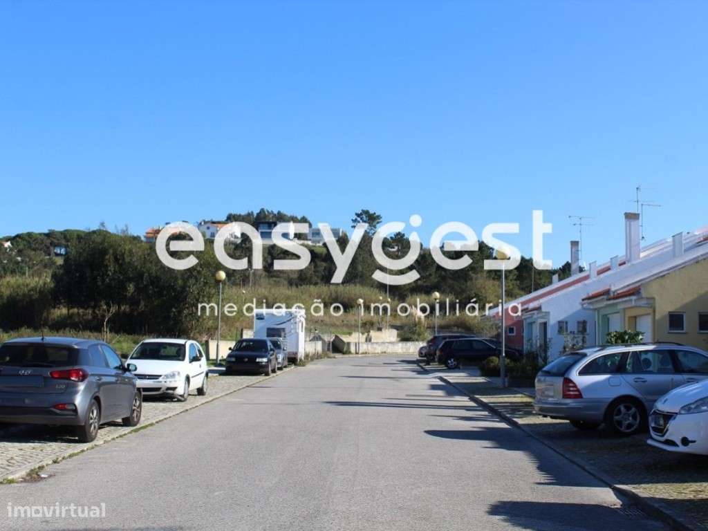 Terreno para construção com 6 moradias já iniciadas, com 170m2 área - Grande imagem: 5/40