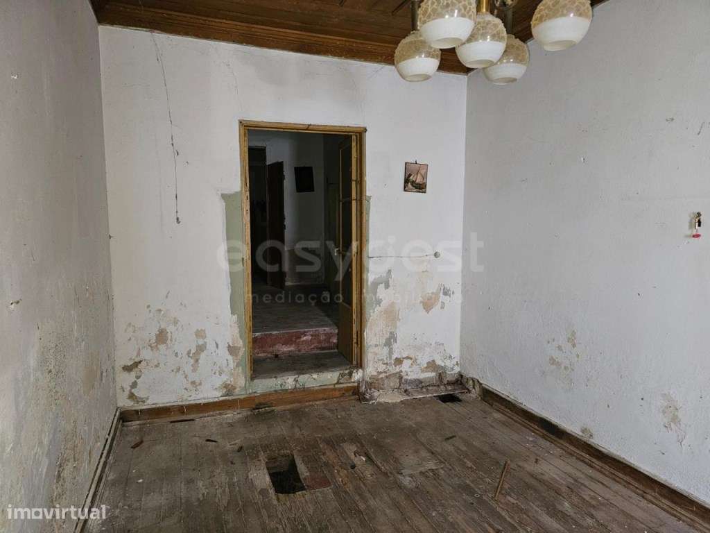 Prédio para reabilitação no Centro de Almodôvar - Grande imagem: 4/39