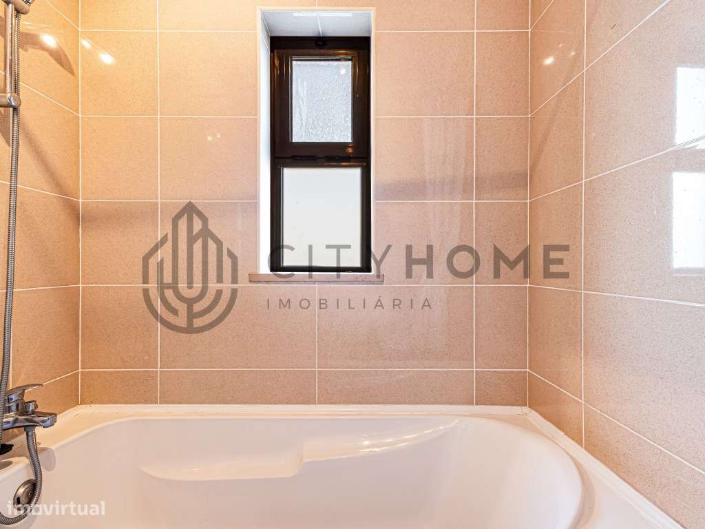 Apartamento T2 com garagem e vista mar a 400m da praia-18