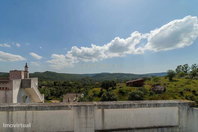Moradia Tradicional Algarvia com Anexo e Terreno Amplo em Casa Branca,-33