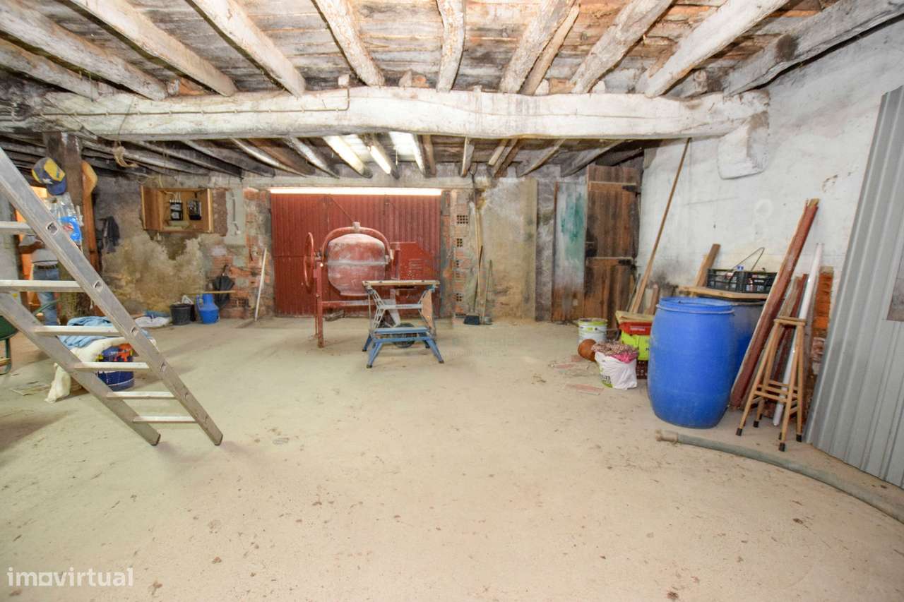 Moradia T7 com Garagem e Armazém - Alcorochel - Torres Novas-49