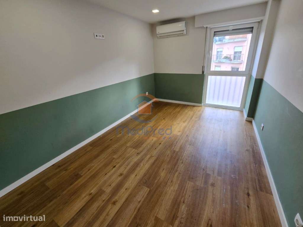 Apartamento T2 Totalmente Remodelado | Quinta do Pinheiro, Pontinha-22