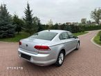 Volkswagen Passat Variant 1.6 TDI (BlueMotion Technology) DSG Trendline - 6