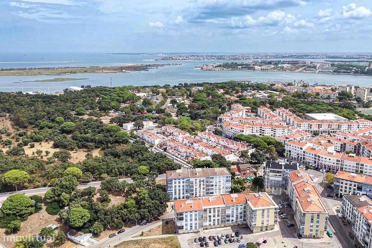 Apartamento T3 em Amora, Seixal-27