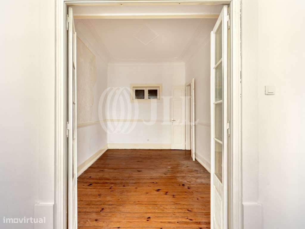 Apartamento T3, para remodelação, em Arroios, Lisboa - Grande imagem: 4/14