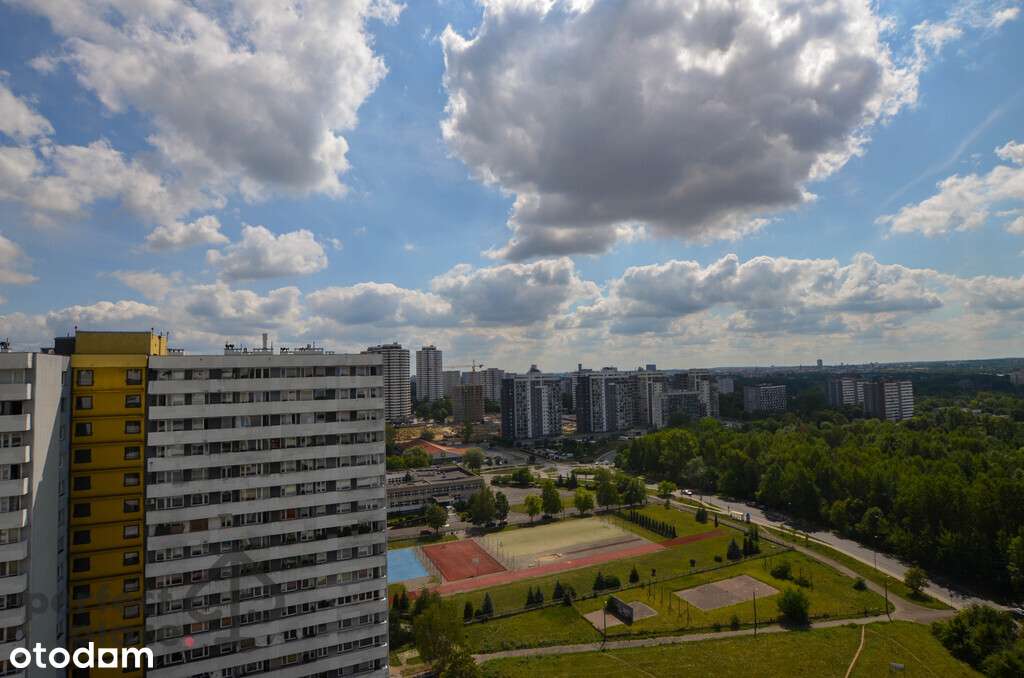 Katowice_2 Pok_Tysiąclecia_Komórka_Widok-9