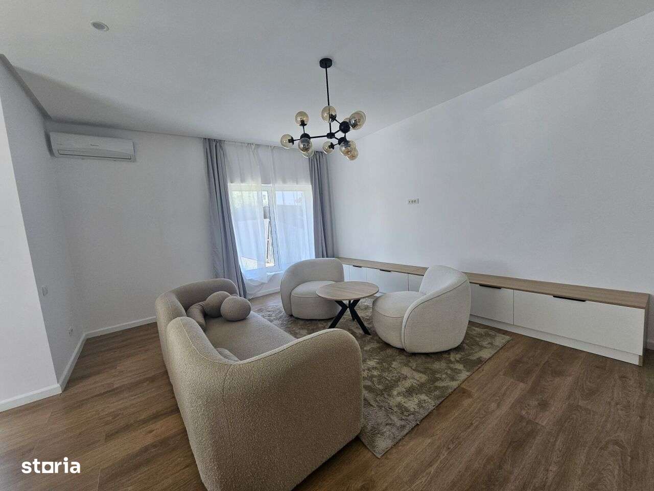 VANZARE VILE DUPLEX, 4 CAMERE ZONA PIPERA LAC! - Imagine principală: 4/16