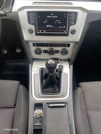 VW Passat 1.6 TDI BlueMotion - 10