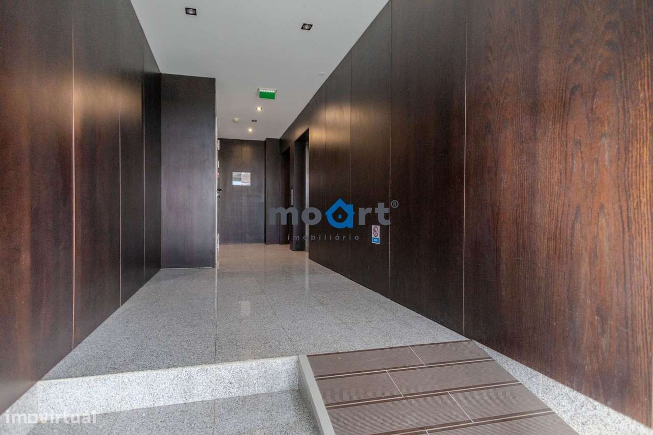 T2 RENOVADO COM VARANDA EXCECIONAL NA PRELADA !-10