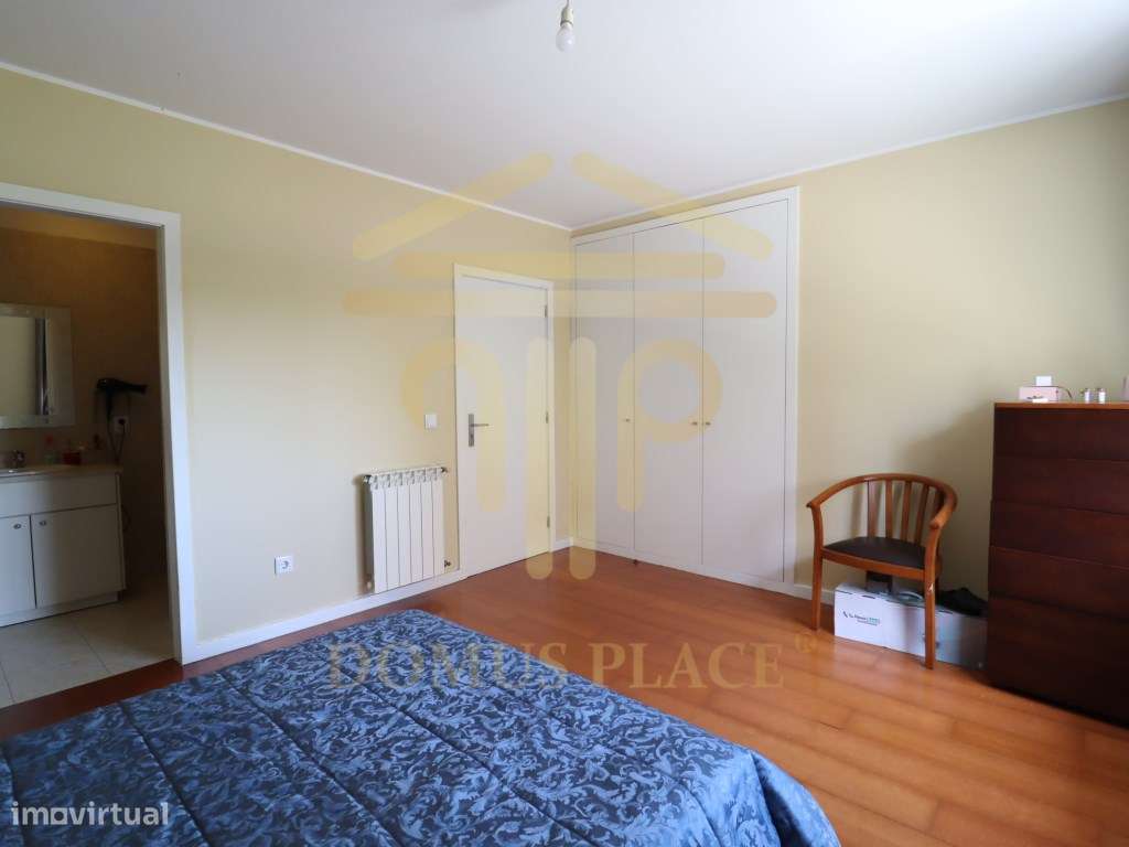 Apartamento T3 no Castelo da Maia com Terraço, 3 Frentes e Lugar de...-26
