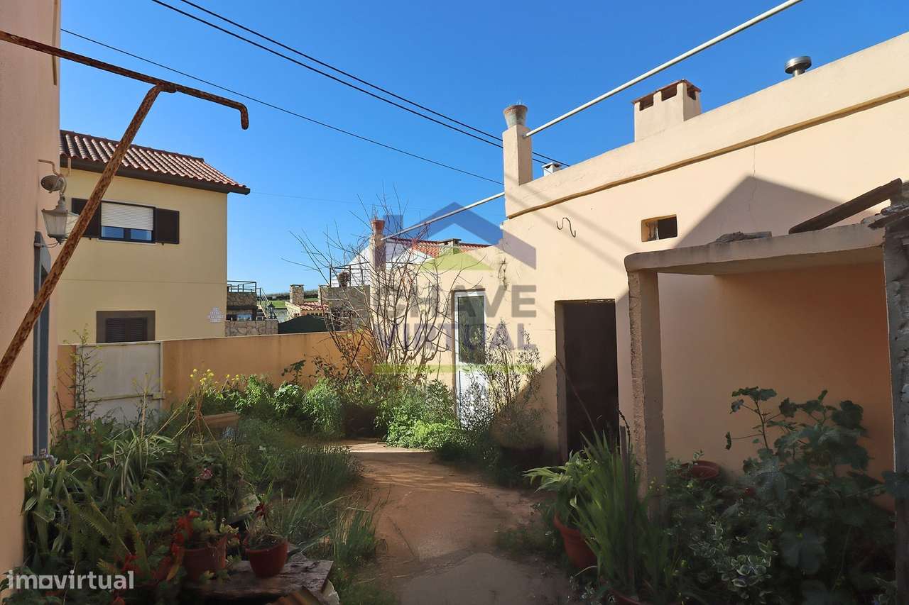 Moradia V1 c/ Sótão Amplo e Terraço Peral - Cadaval-17