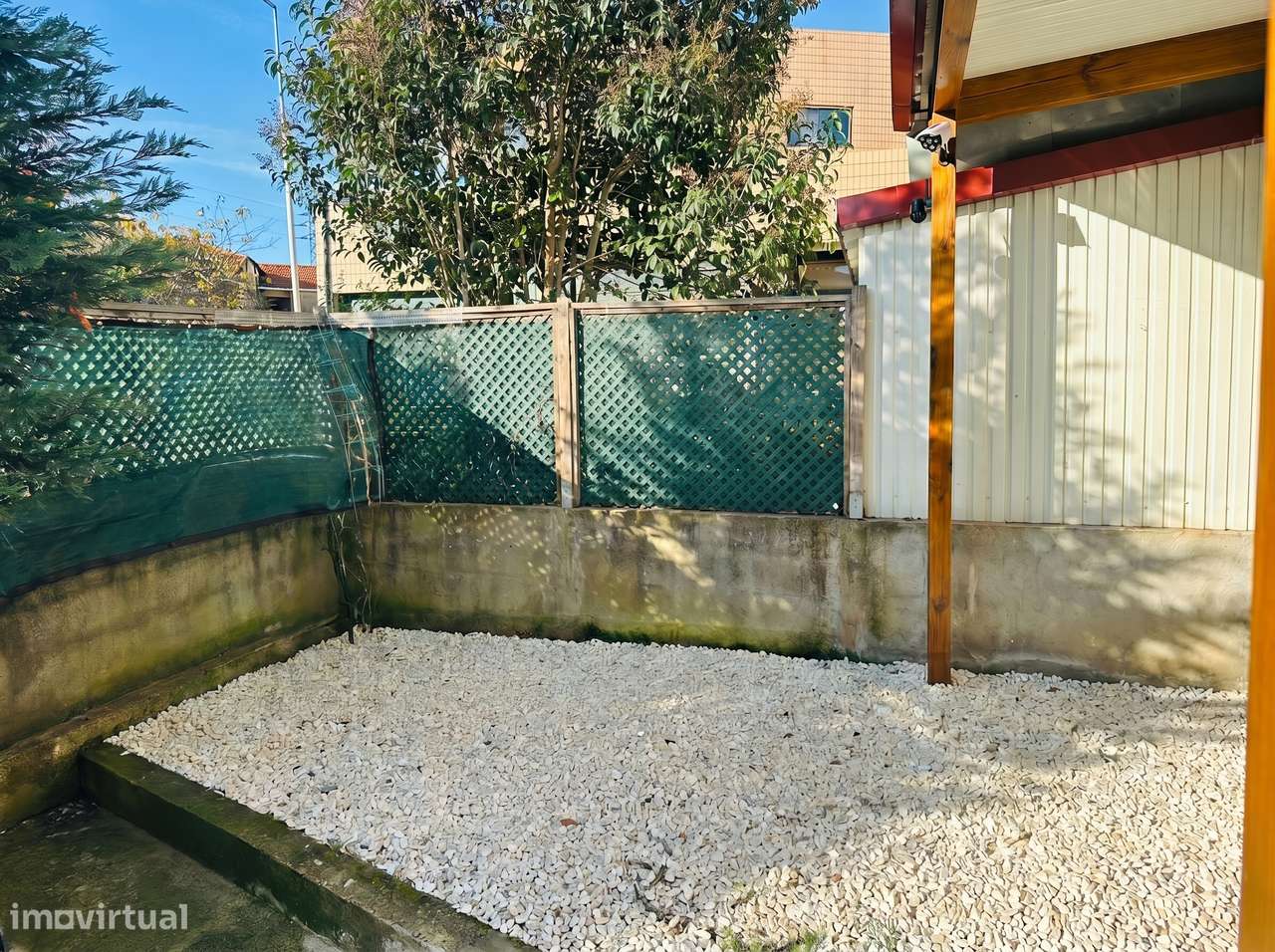 Moradia T3+T2 para habitação própria ou investimento-34