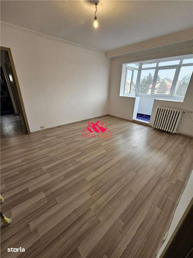 Apartament 3 Camere Zona Centrala - Imagine principală: 5/7