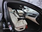 BMW Seria 5 525d xDrive - 26