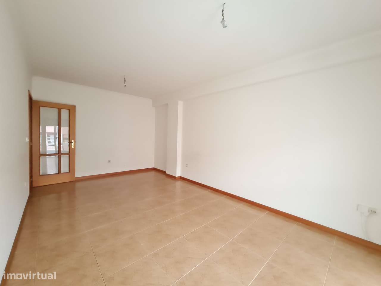 Arrenda-se apartamento T3 no Areal - Grande imagem: 5/16