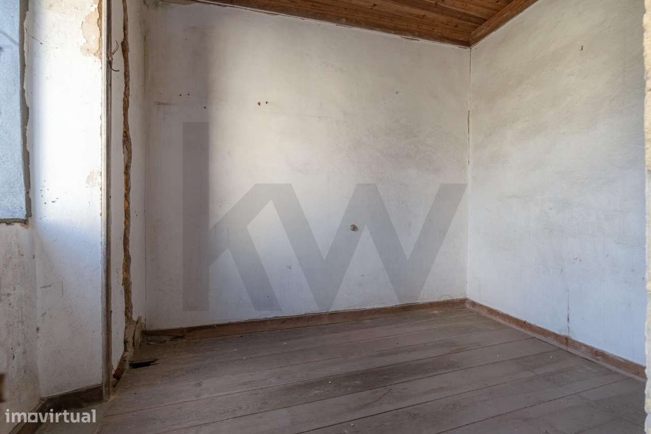Moradia T2 com terreno e Garagem em Casal Comba, Mealhada-10