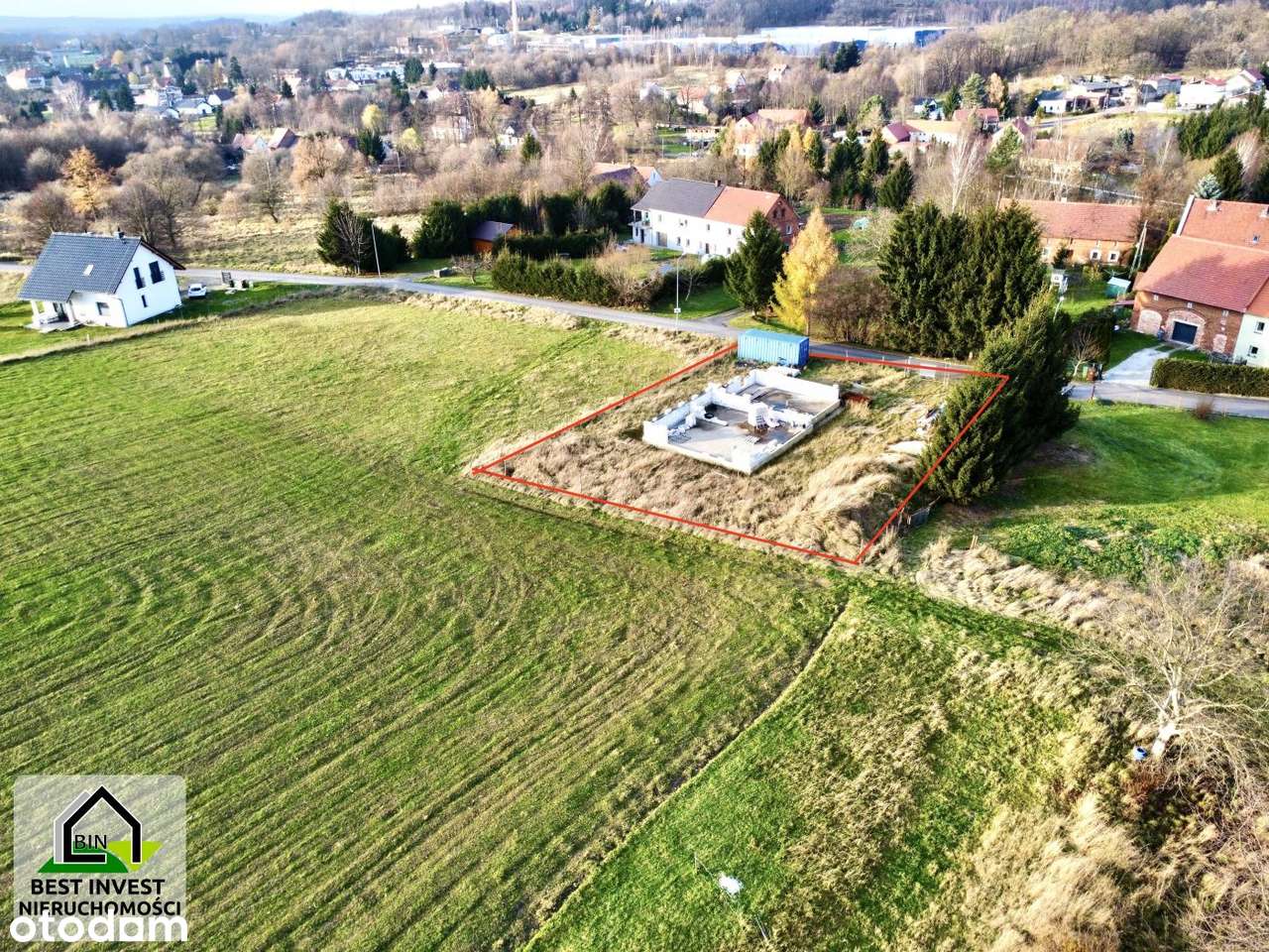 Działka z rozpoczętą budową domu dla rodziny-6