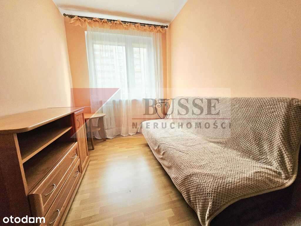 4 pok. na os. Zawadzkiego-Klonowica w niskim bloku-5