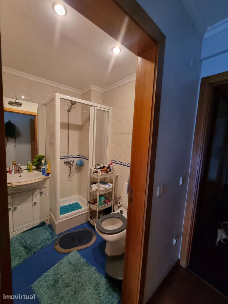Apartamento T2 com excelente terraço no Vinhal, V. N. Famalicão-8