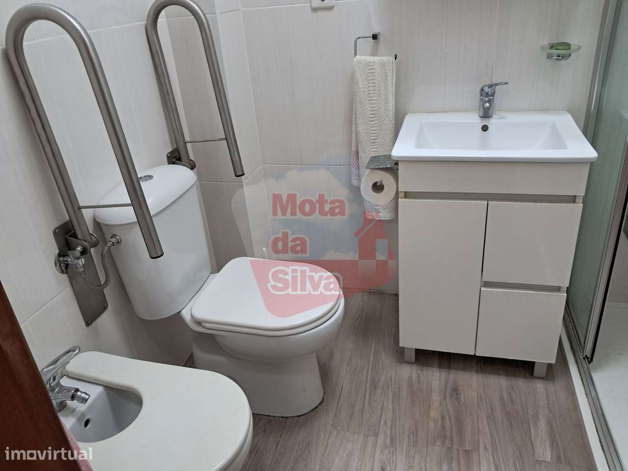 Excelente apartamento R/C, T2 com Logradouro em Queluz-20