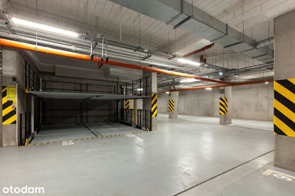 Apartamenty Złota - top, sypialnia z garderobą-11