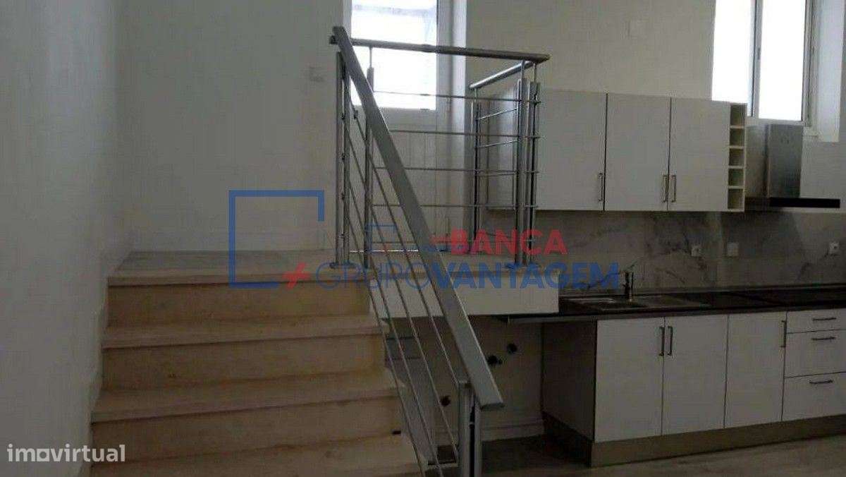 ESPAÇO COMERCIAL COM TERRAÇO NO BARREIRO - Grande imagem: 5/9