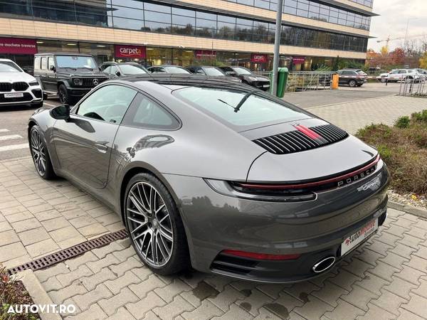 Porsche 911 Carrera 4 PDK - 6