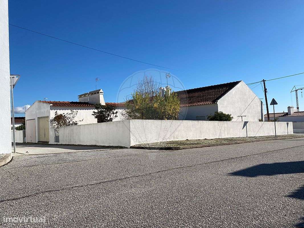 Moradia T2 para venda - Grande imagem: 2/19