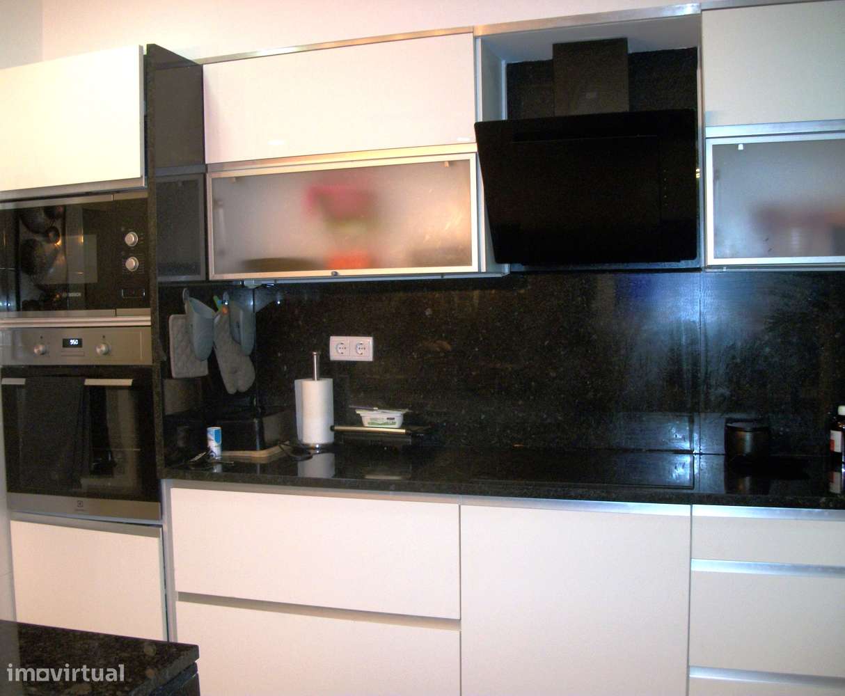 Apartamento T2 Renovado em Mem Martins-7