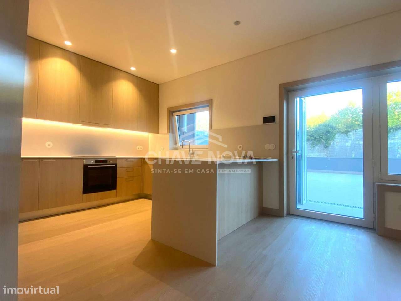 Apartamento T2 Renovado com Terraço e garagem Box - Grande imagem: 4/19