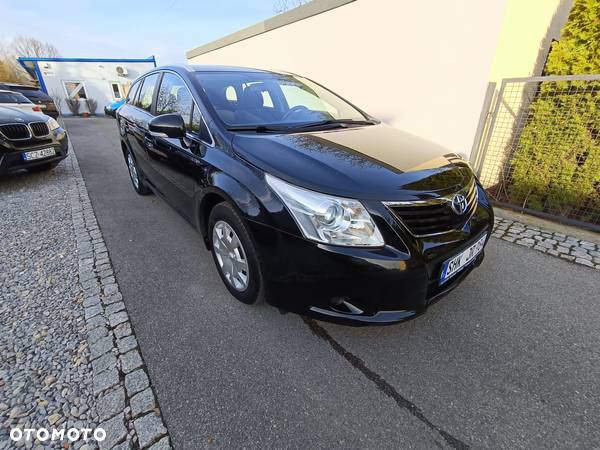 Toyota Avensis Combi 1.6 Comfort - 1