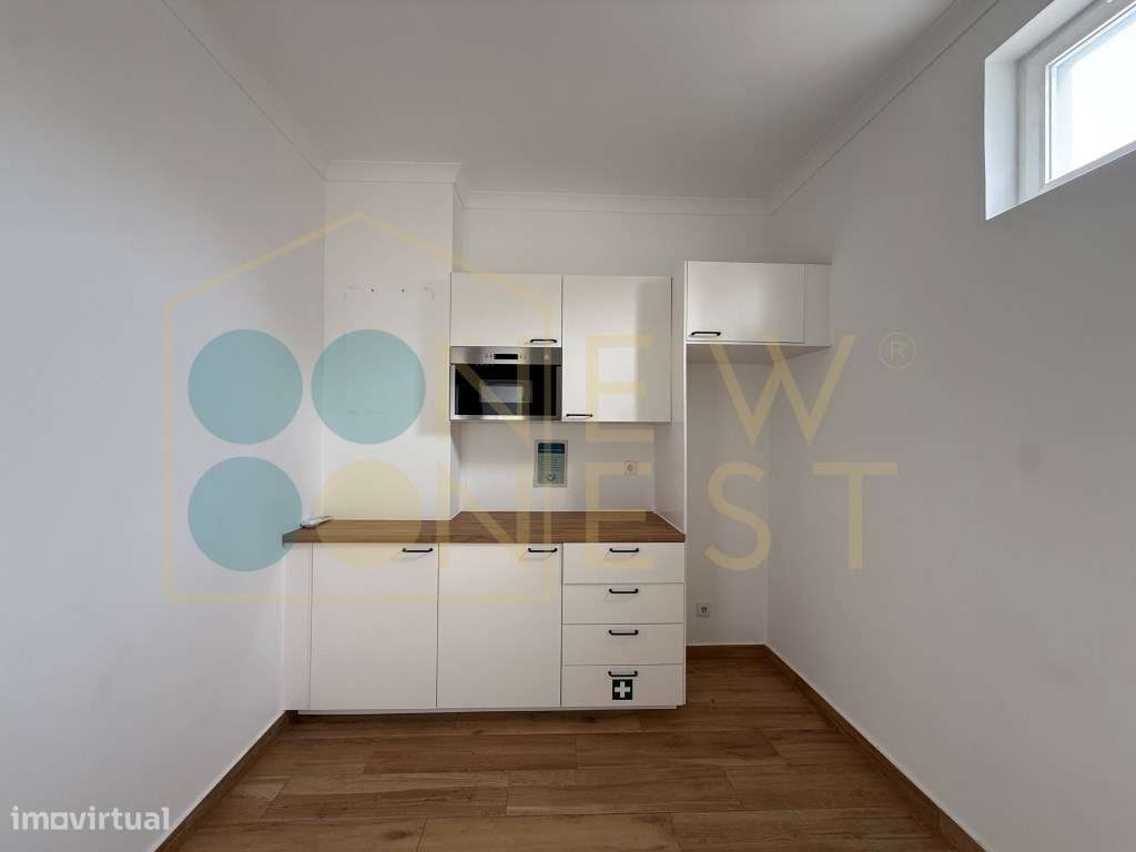 Loja Renovada com 114 m², Terraço e Parqueamento para 2 carros (pos... - Grande imagem: 5/16