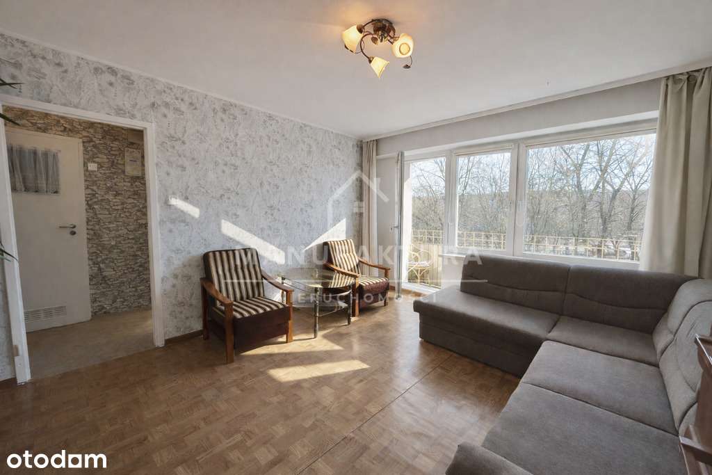 Doskonała lokalizacja/ 1 piętro/duży balkon!