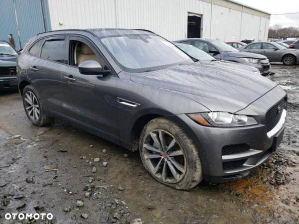 Jaguar F-Pace - 3