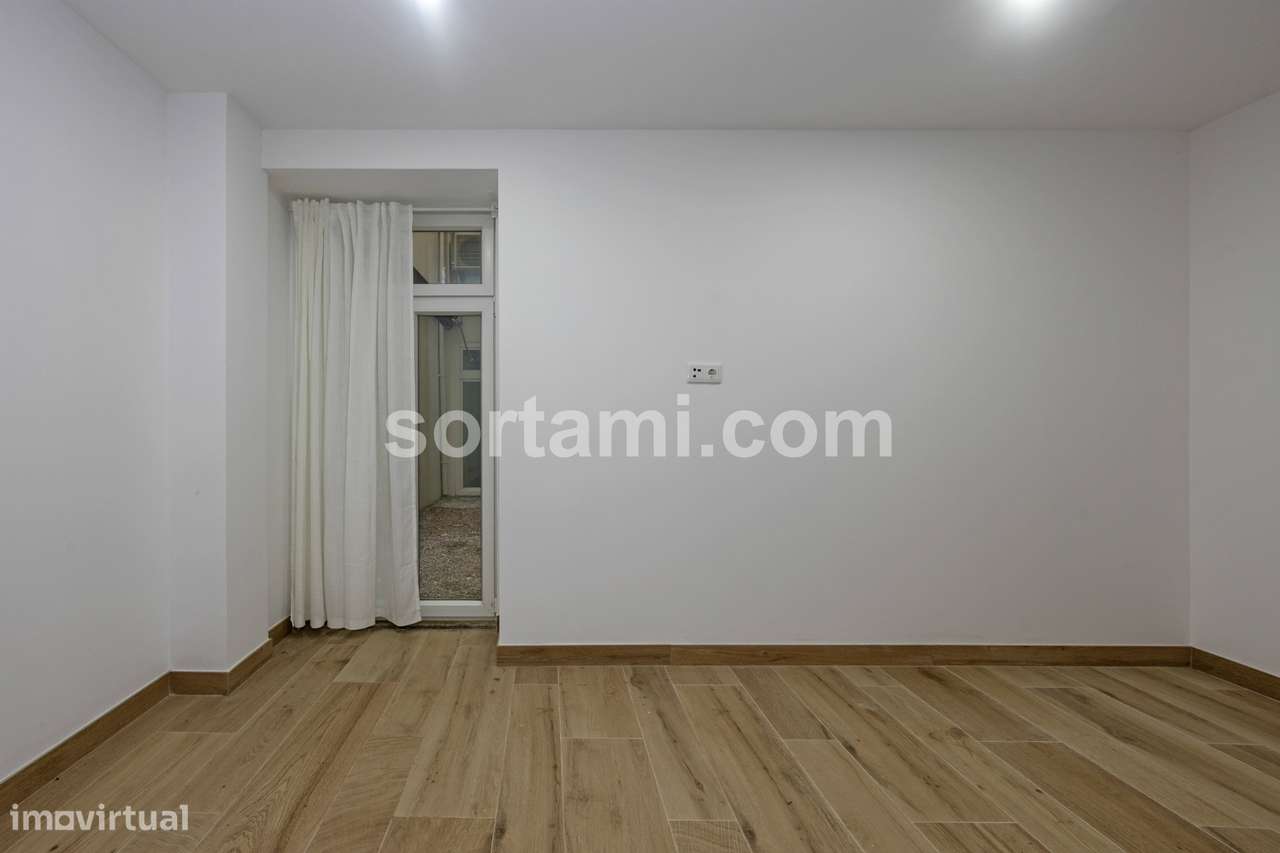 Apartamento T0+2 Venda em Cedofeita, Santo Ildefonso, Sé, Miragaia, Sã-18