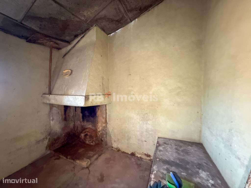 2 Moradias p/ Recuperar c/ Terreno - em Chãos, Ferreira do Zêzere-49
