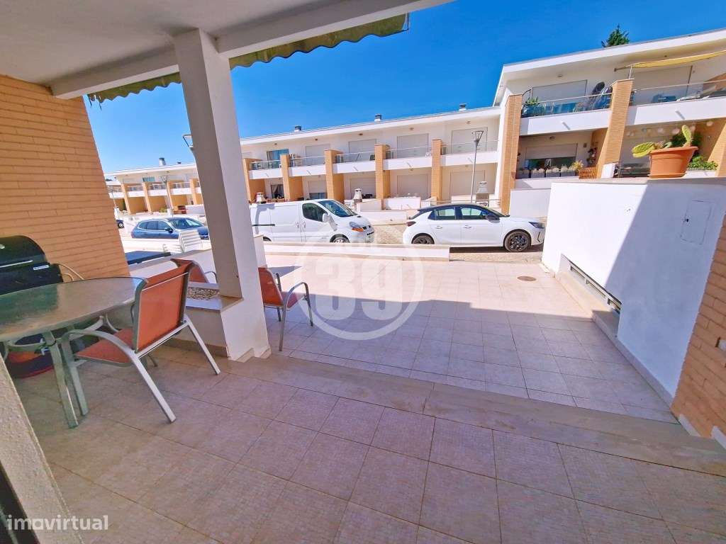 Bonita moradia em banda com 2 quartos, em condominio fechado com gr...-9