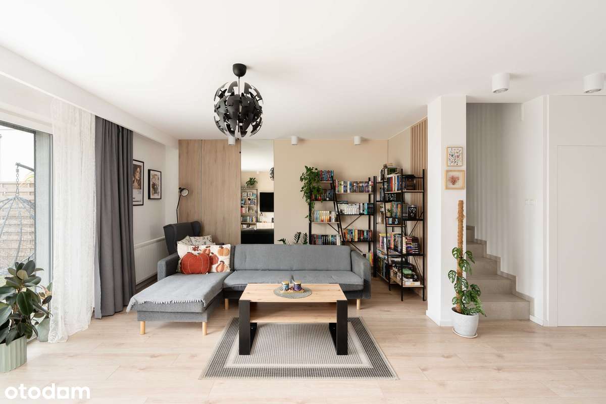 Przestronny bliźniak, gotowy do wejścia/fotowoltaika/klima./Koninko-7