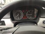 BMW Seria 3 318d DPF Touring Edition Lifestyle - 11