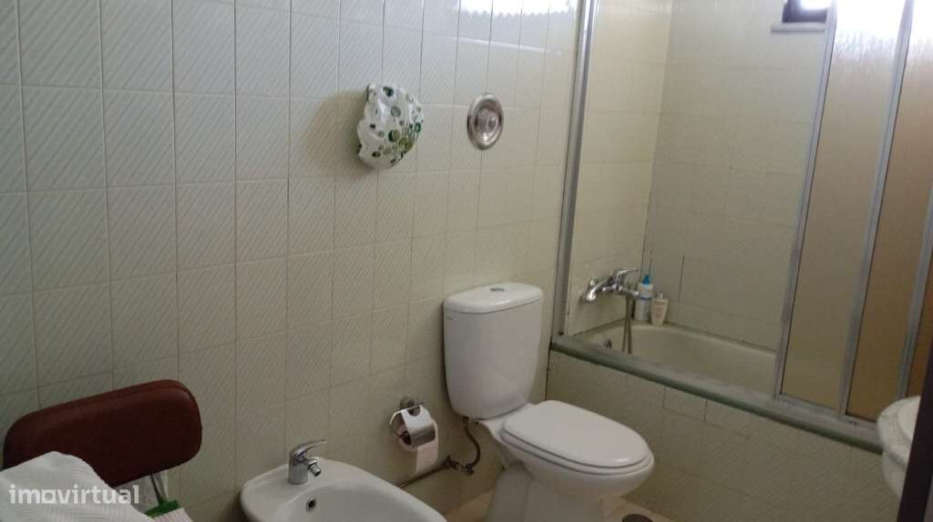 Apartamento T3 com garagem em zona de Oliveira Hospital - Grande imagem: 4/11