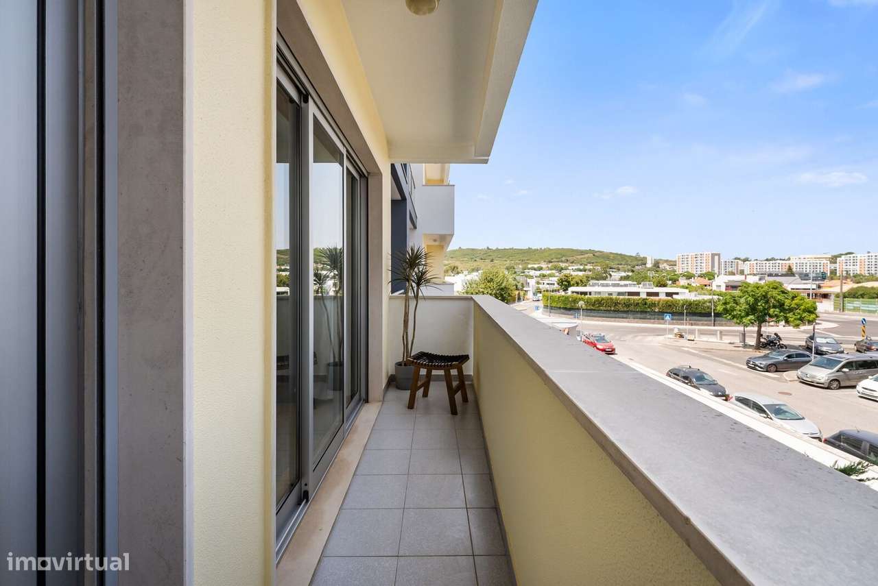 Apartamento T4 com estacionamento, Carnaxide, Oeiras-6
