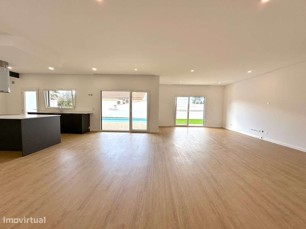 Moradia T4 Térrea a Venda em Azeitão - Grande imagem: 5/44