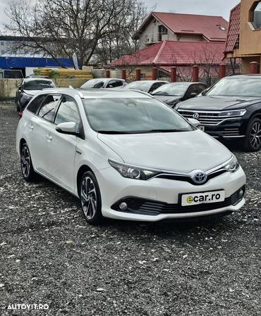 Toyota Auris 1.8 L VVT-i Hybrid Sol - 2