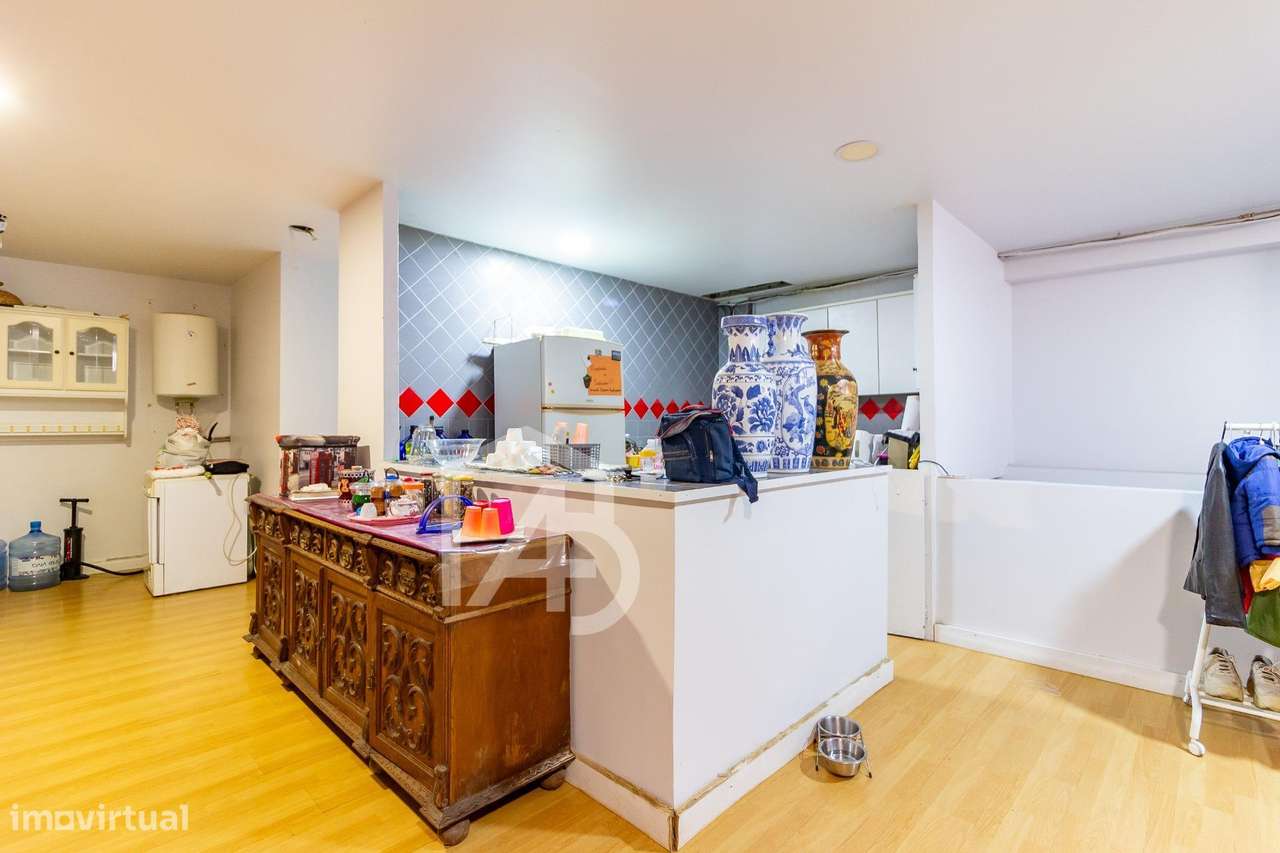 Loja com cave  Praça do Avião, Leiria-6